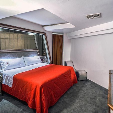 Motel Mediterraneo Мехікалі Екстер'єр фото