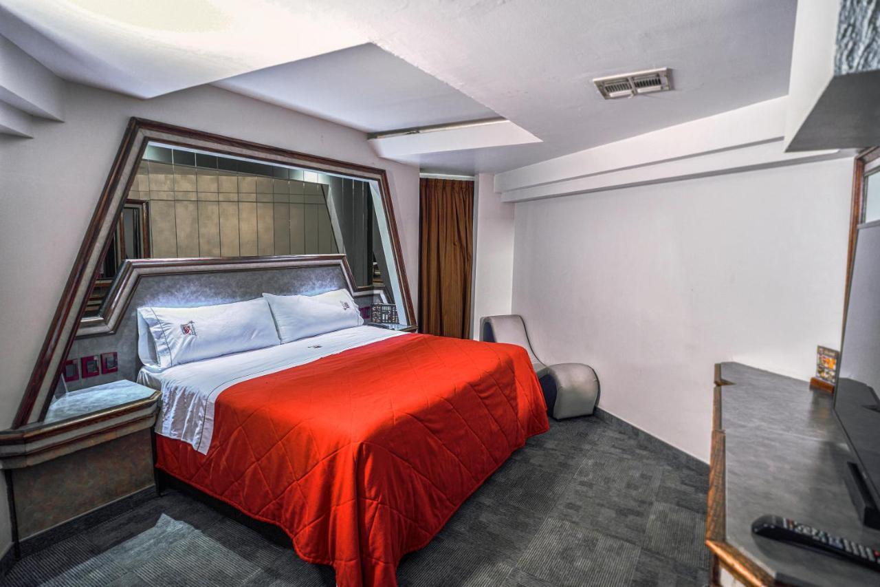 Motel Mediterraneo Мехікалі Екстер'єр фото