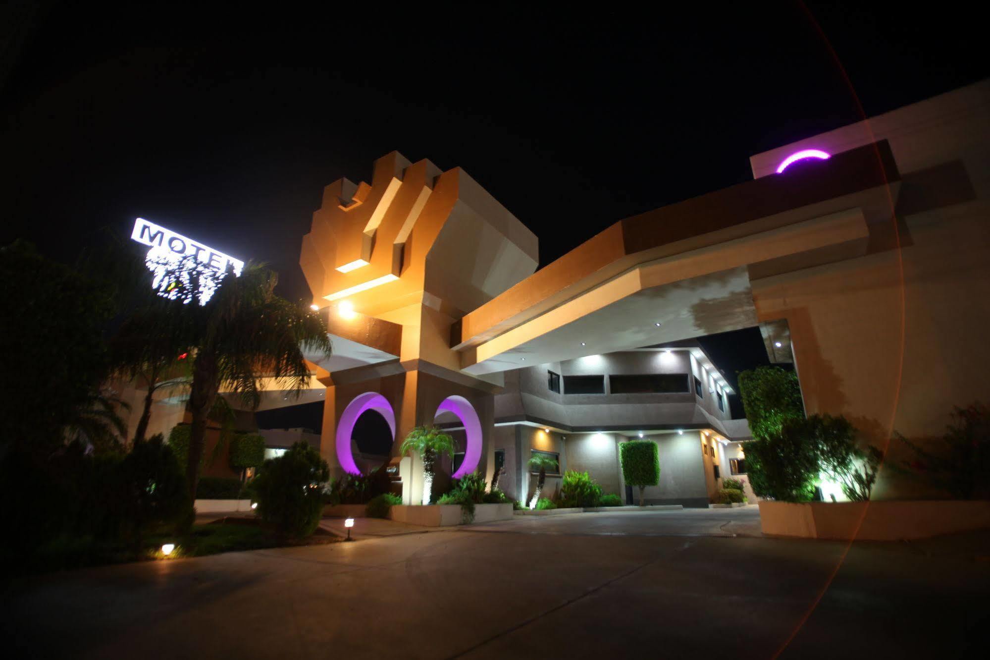 Motel Mediterraneo Мехікалі Екстер'єр фото